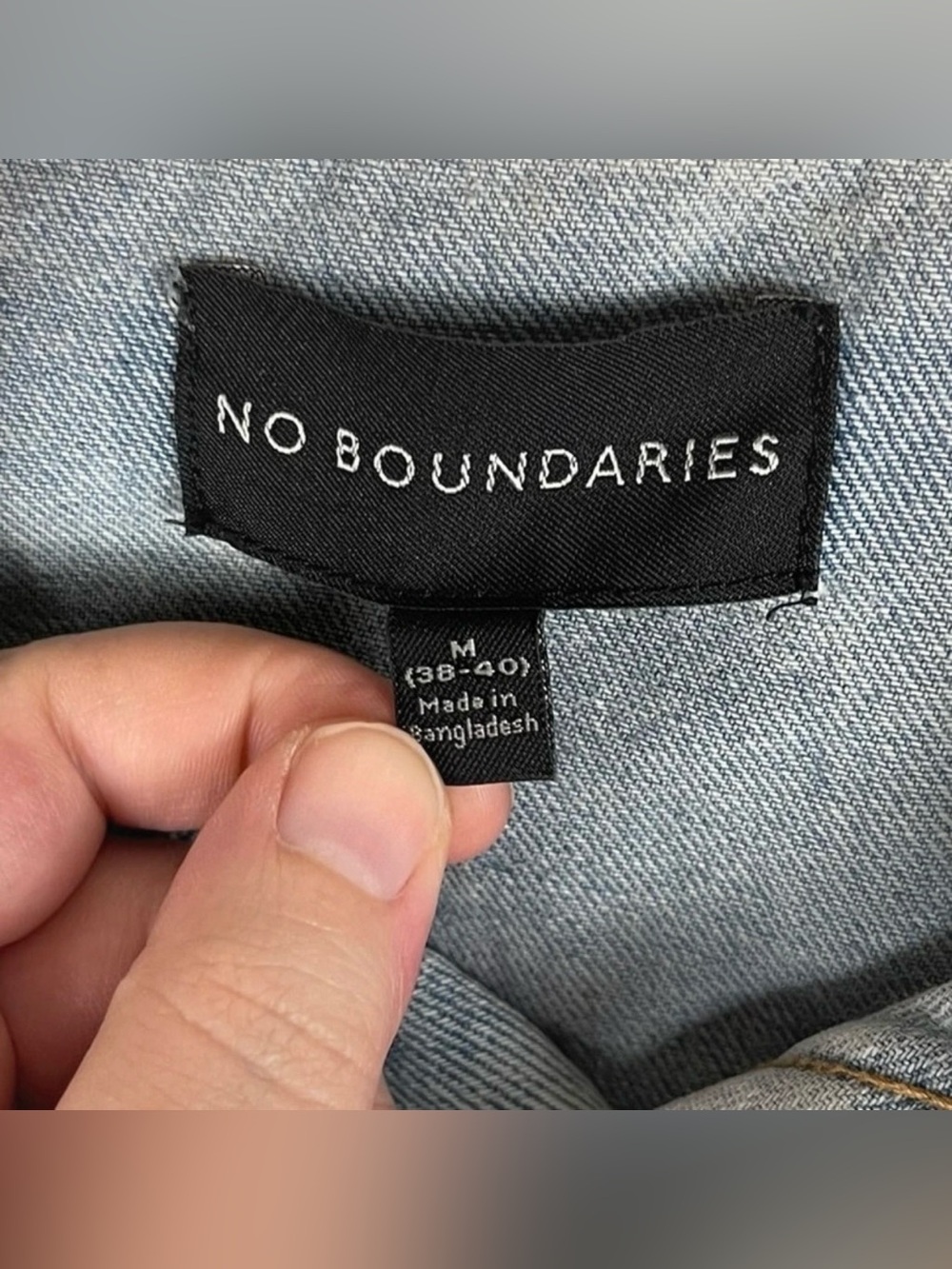No Boundaries Menβs Medium Light Wash Denim Button Front Jacket - Picture 5 of 8